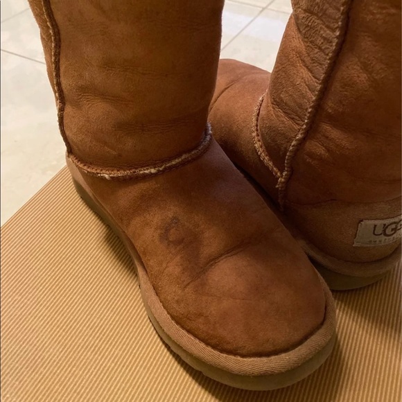 UGG Classic Tall Boot - Picture 5 of 8